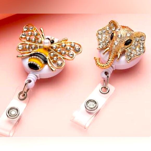 Set of 2 Name Badges. 1 Elephant and 1 Bee in Silvertone and Goldtone. - Picture 2 of 5